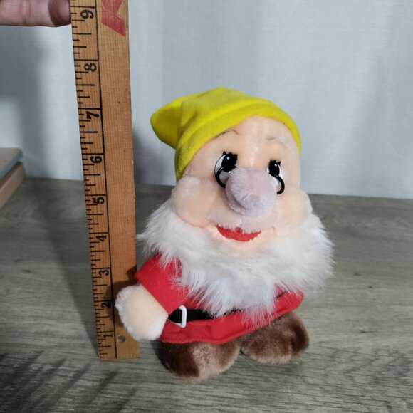 Vintage Disney World Disney Land Seven Dwarfs Plushie-DOC Vintage NWT - Picture 7 of 9